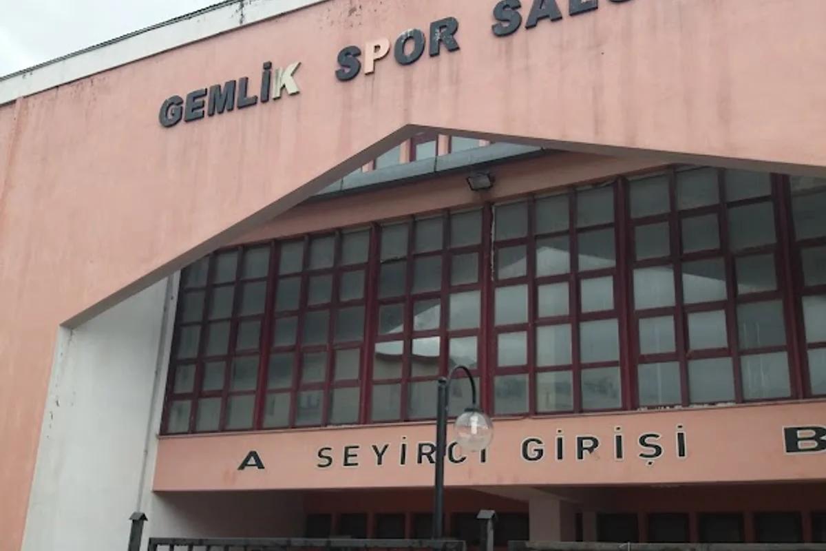 Gemlik İlçe Spor Salonu